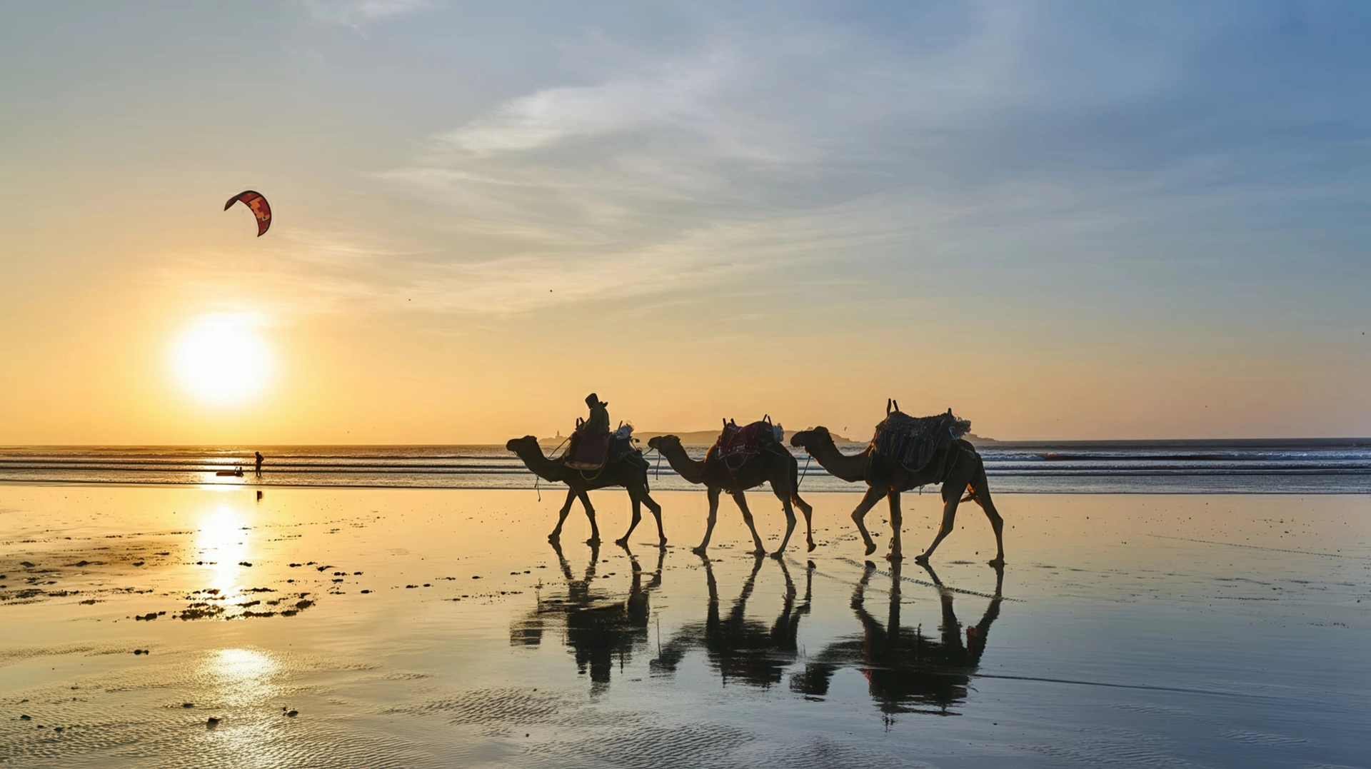 Essaouira beach with kitersurfer